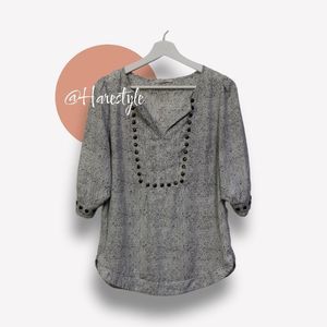 41 Hawthorn studded blotch print blouse med